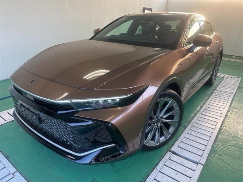 TOYOTA CROWN CROSSOVER