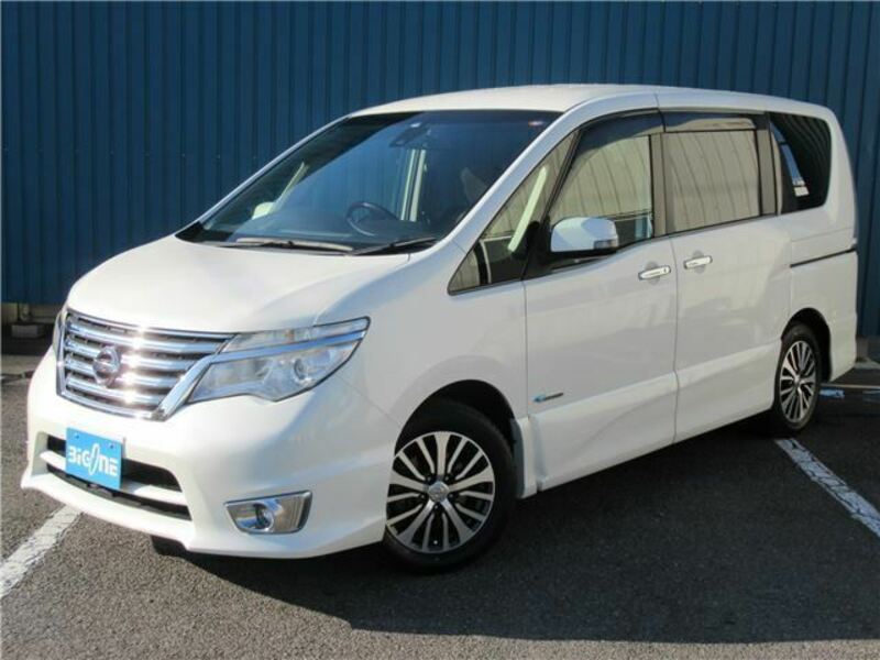 NISSAN　SERENA