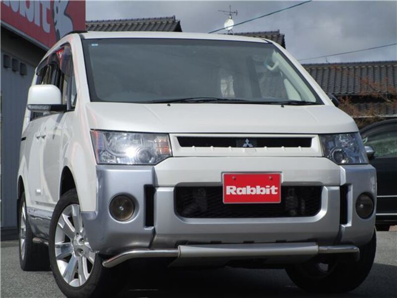 MITSUBISHI DELICA D5
