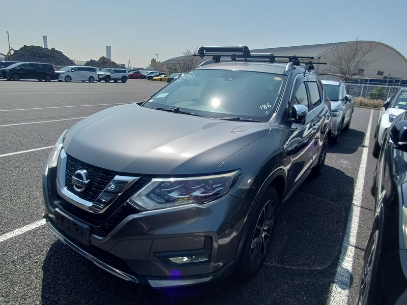 NISSAN X-TRAIL