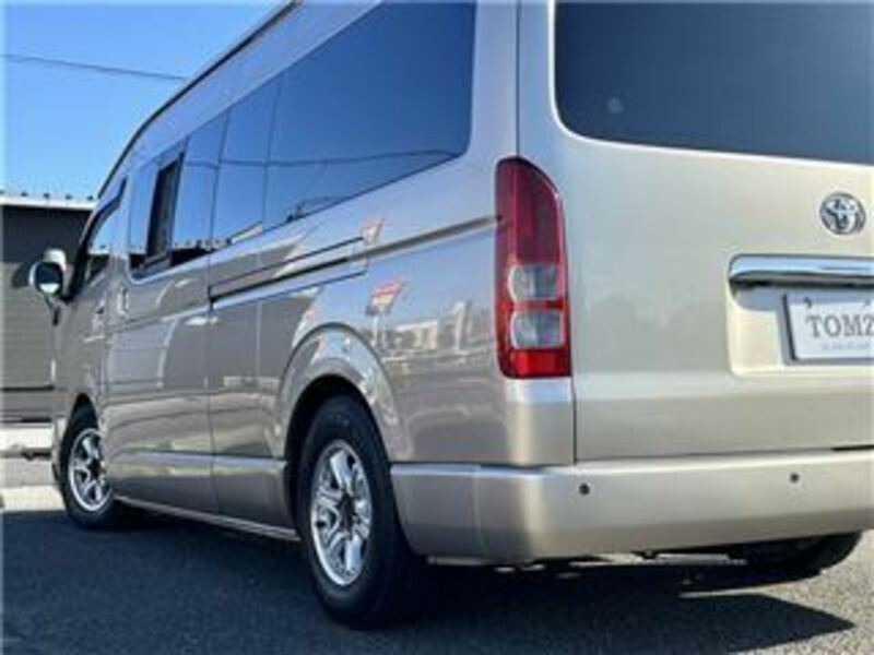 HIACE VAN-28