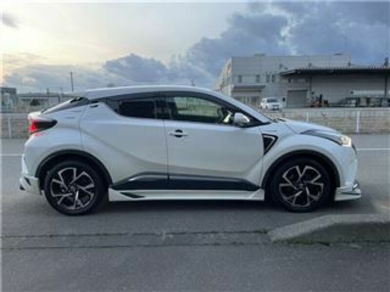 C-HR-7