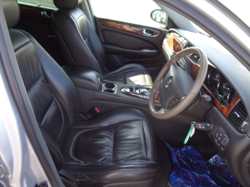 XJ6