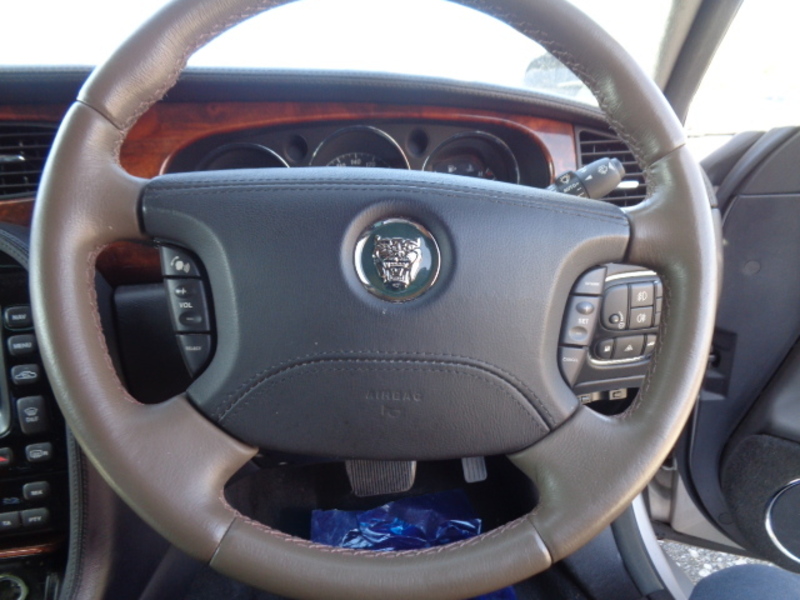 XJ6