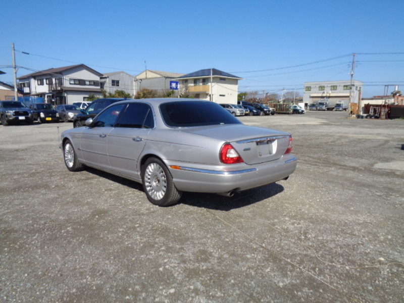 XJ6