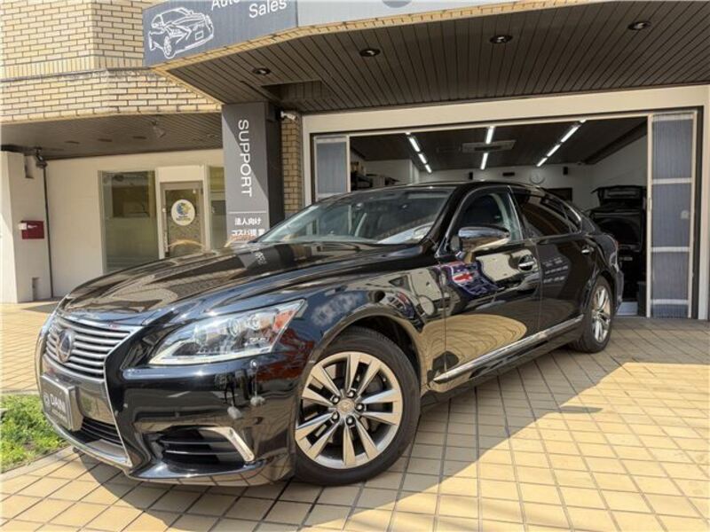 LEXUS LS