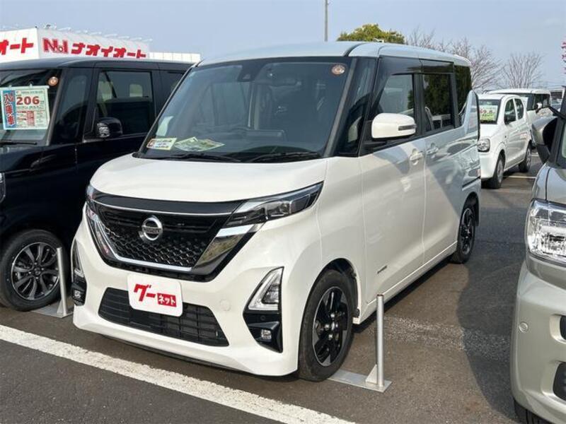 NISSAN ROOX