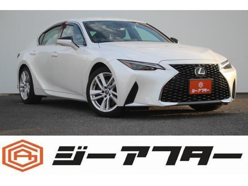 LEXUS IS