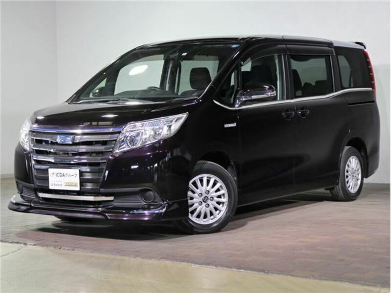 TOYOTA　NOAH