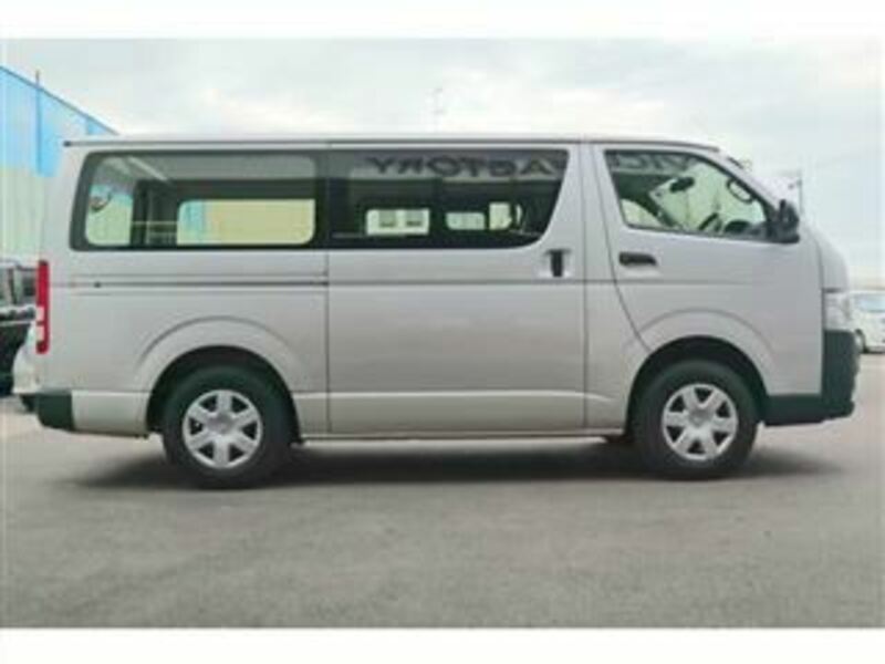 HIACE VAN-8