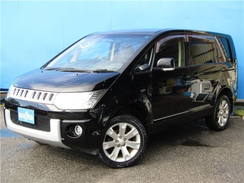 MITSUBISHI DELICA D5