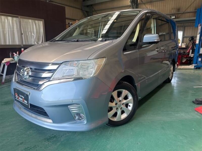 NISSAN SERENA