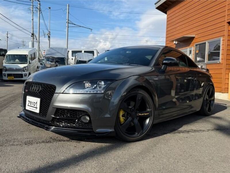 AUDI TT