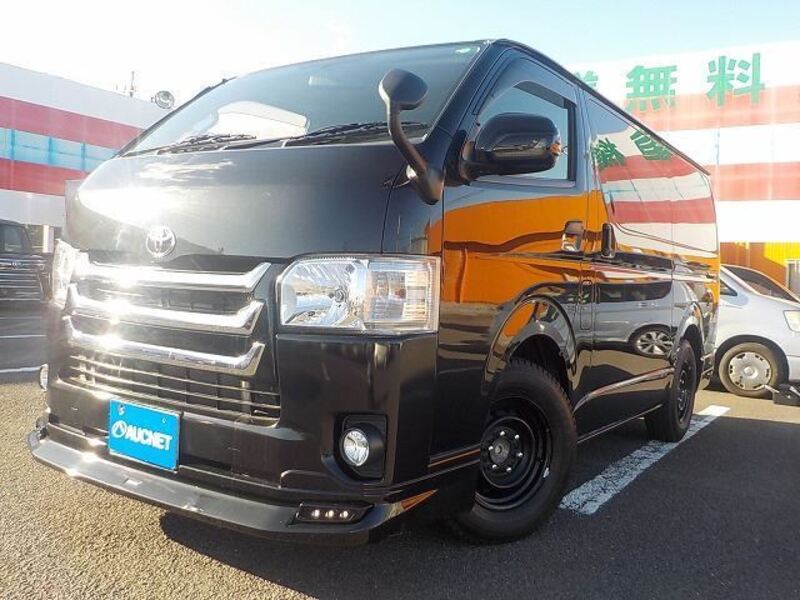 TOYOTA HIACE VAN