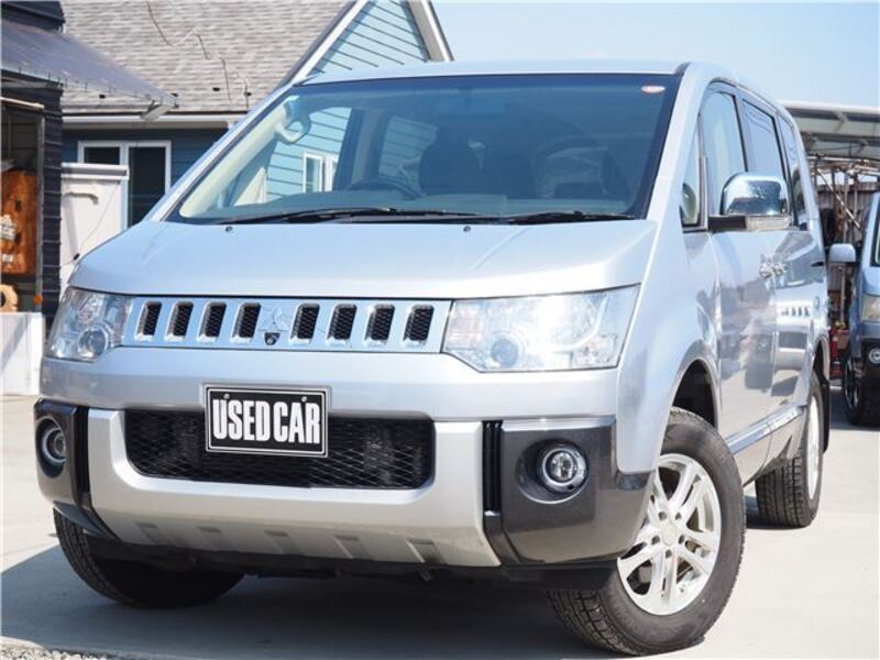 MITSUBISHI DELICA D5