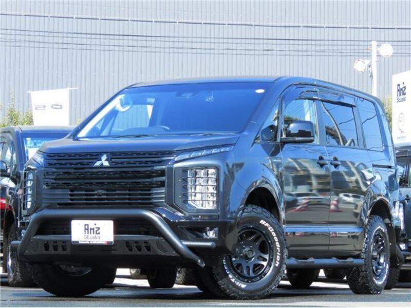 MITSUBISHI DELICA D5