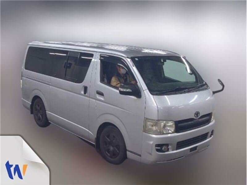 TOYOTA HIACE VAN