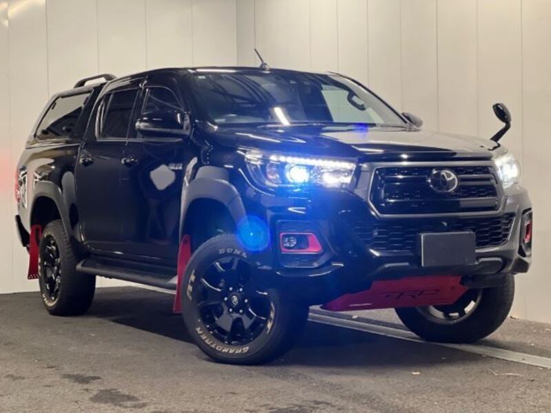 TOYOTA HILUX