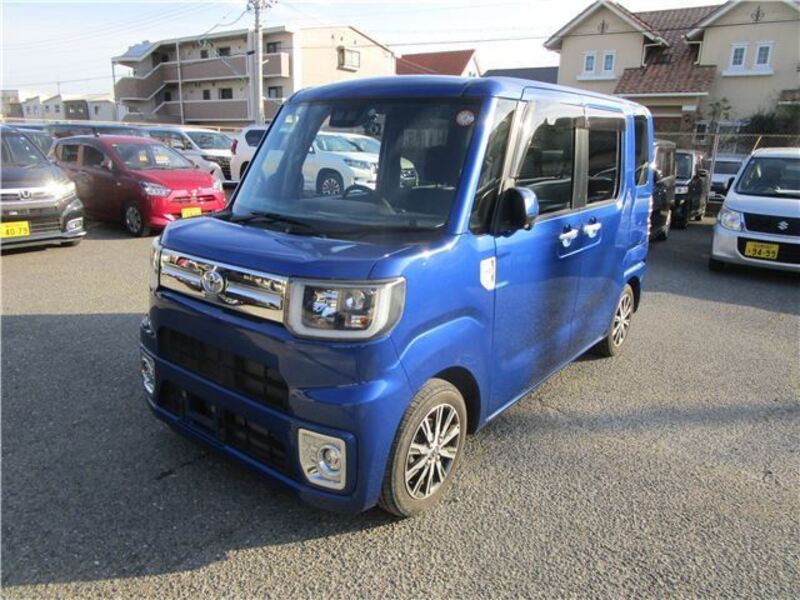 TOYOTA PIXIS MEGA