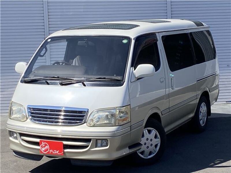 TOYOTA HIACE