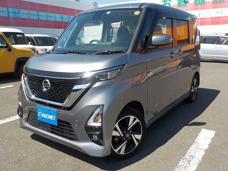 NISSAN ROOX
