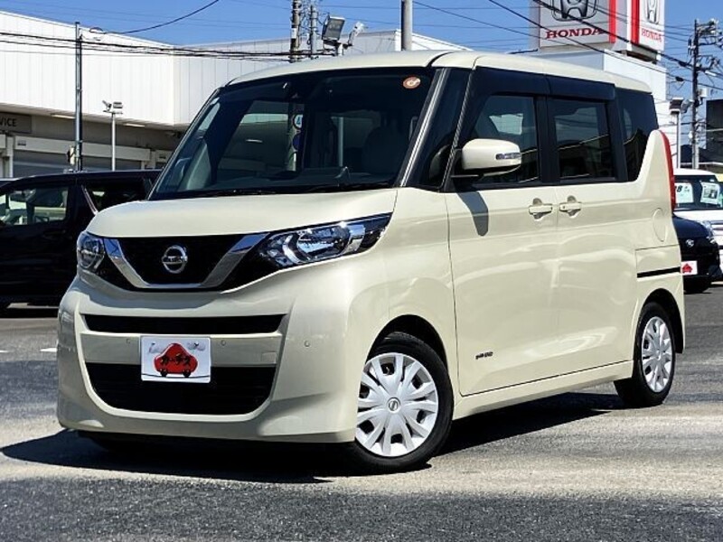 NISSAN ROOX