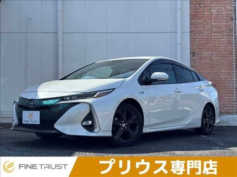 TOYOTA PRIUS PHV