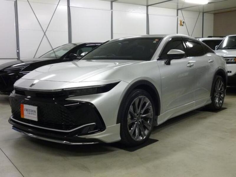 TOYOTA CROWN CROSSOVER