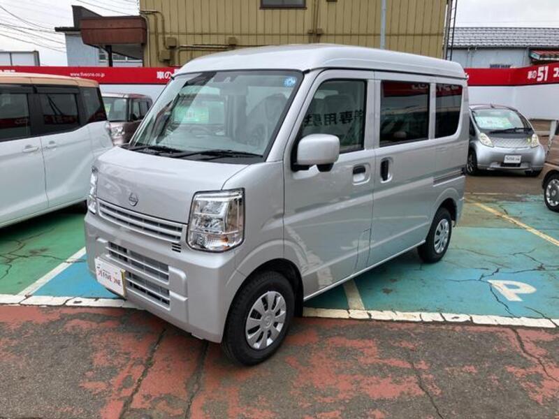 NISSAN CLIPPER VAN