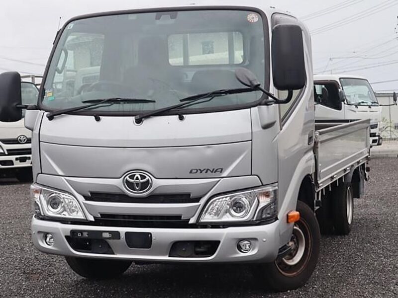 TOYOTA DYNA