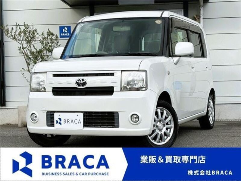 TOYOTA PIXIS SPACE