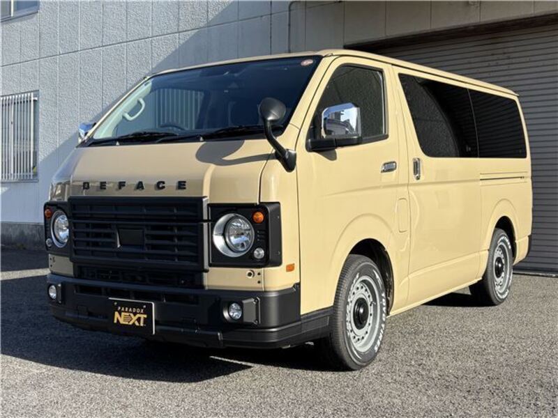 TOYOTA HIACE