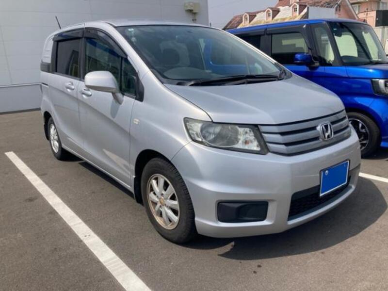 HONDA FREED SPIKE