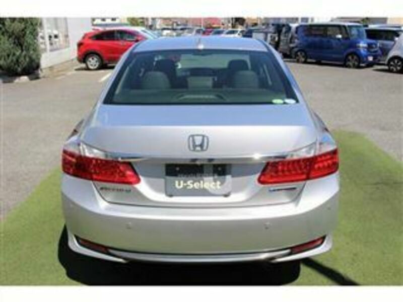 ACCORD HYBRID-8