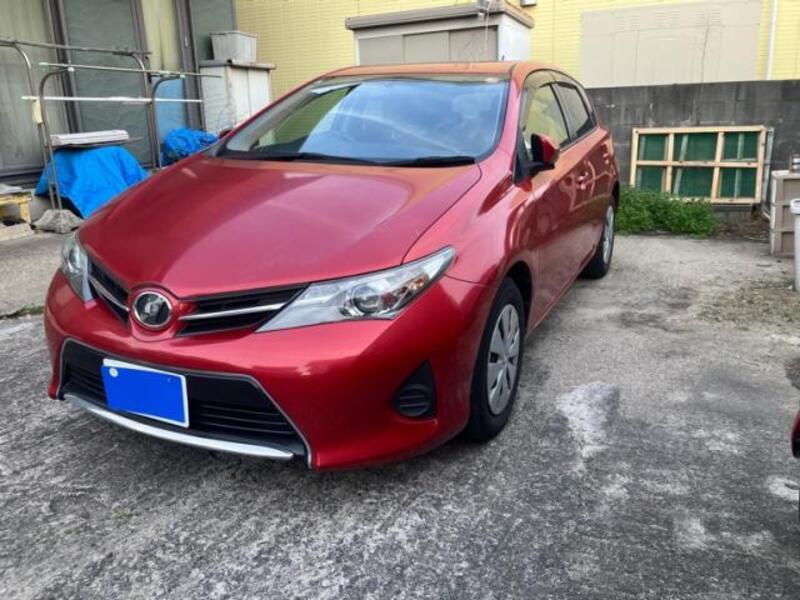 TOYOTA AURIS