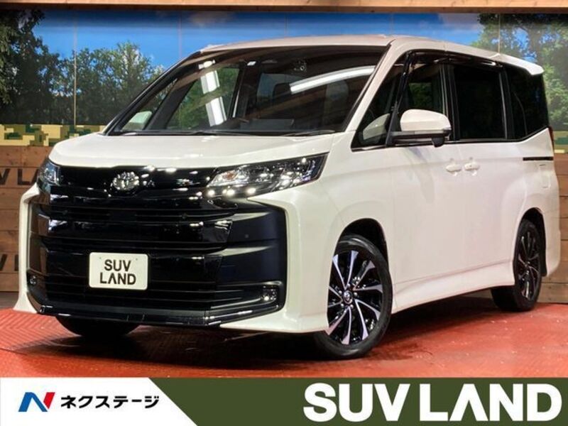 TOYOTA NOAH