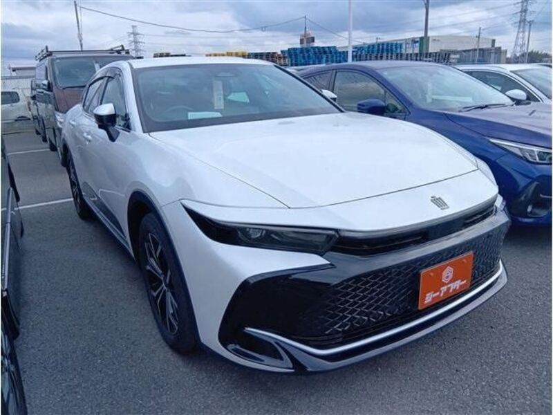 TOYOTA CROWN CROSSOVER