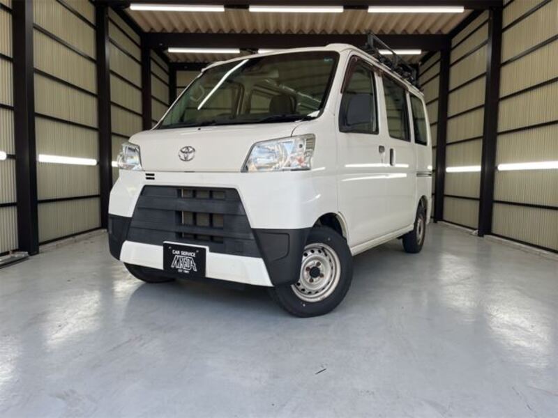 TOYOTA PIXIS VAN