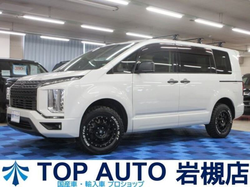 MITSUBISHI DELICA D5