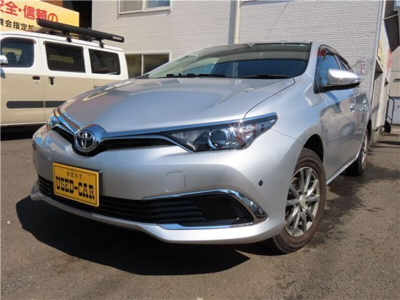 TOYOTA AURIS