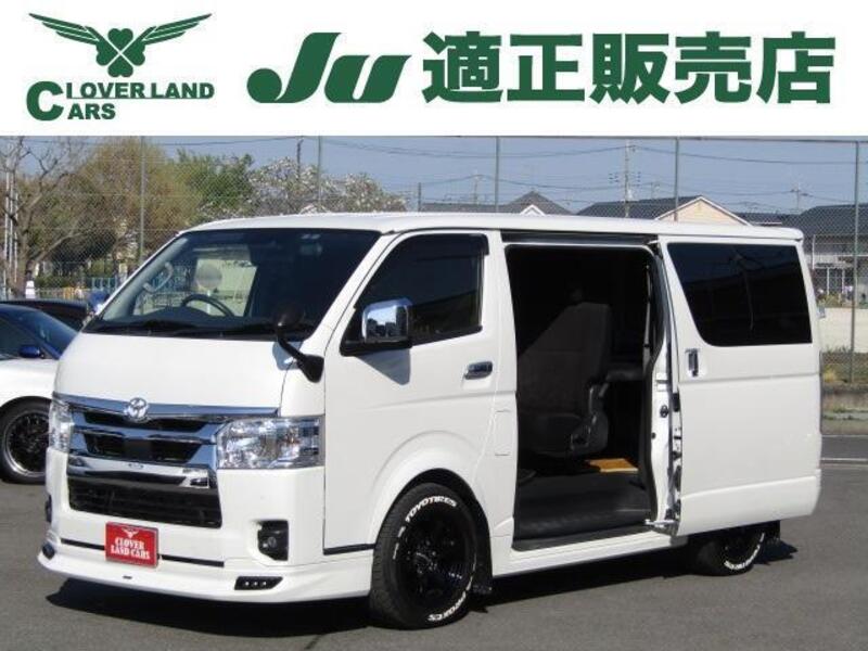 TOYOTA HIACE VAN