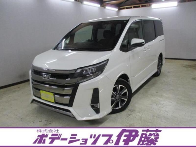 TOYOTA NOAH