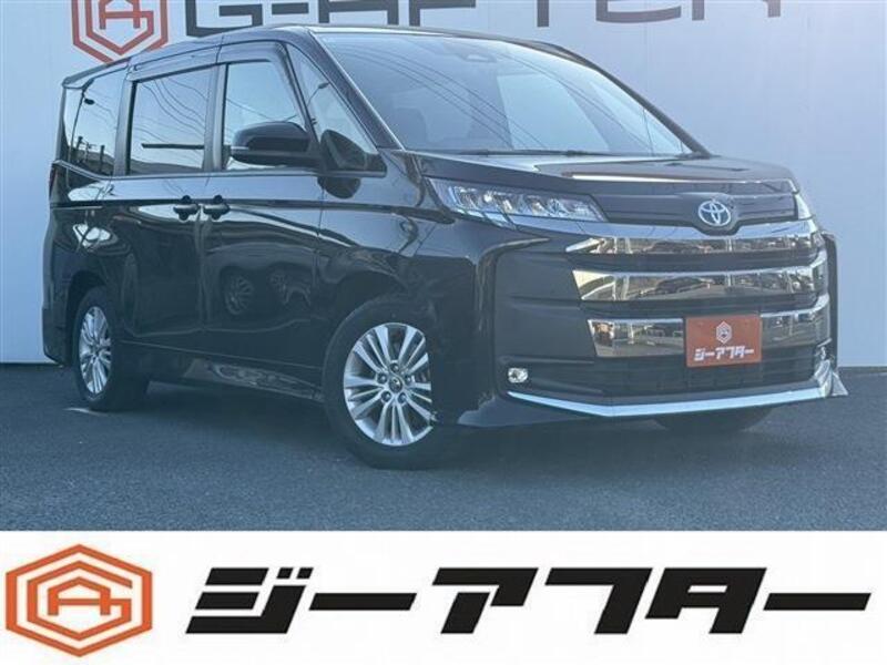 TOYOTA NOAH