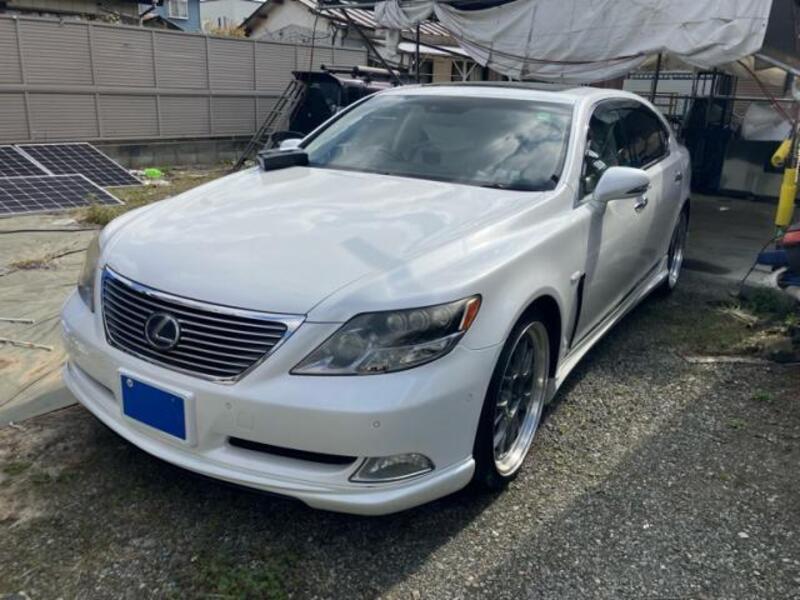LEXUS LS