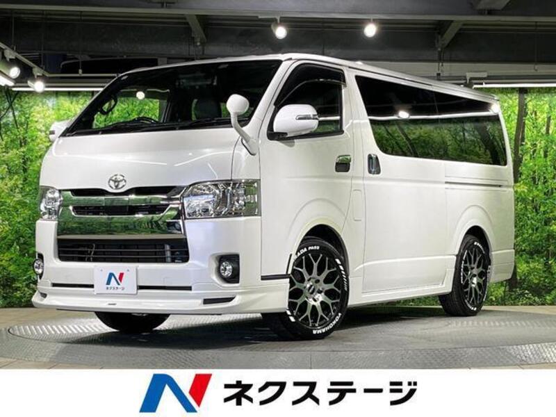 TOYOTA HIACE VAN