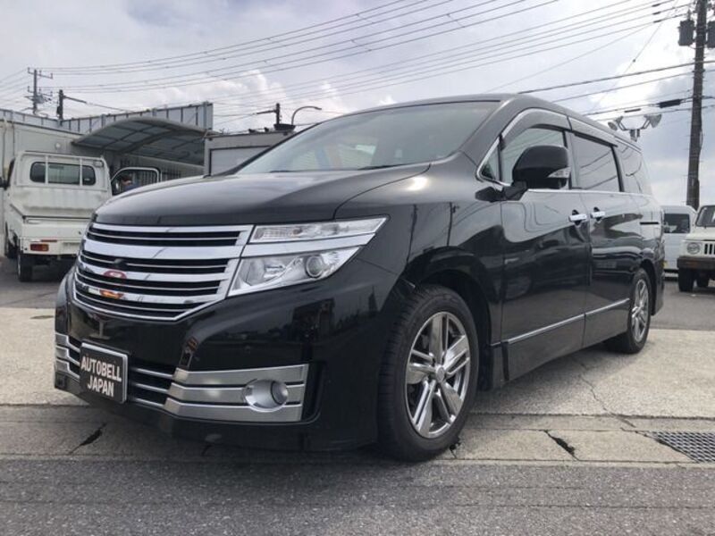 NISSAN ELGRAND