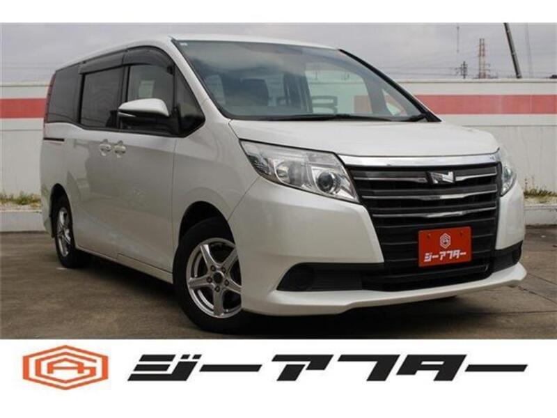 TOYOTA NOAH