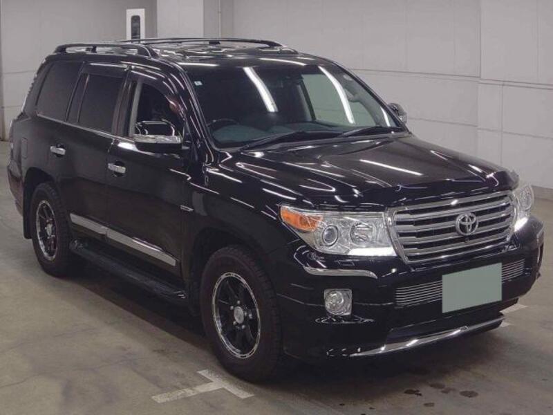 TOYOTA LAND CRUISER