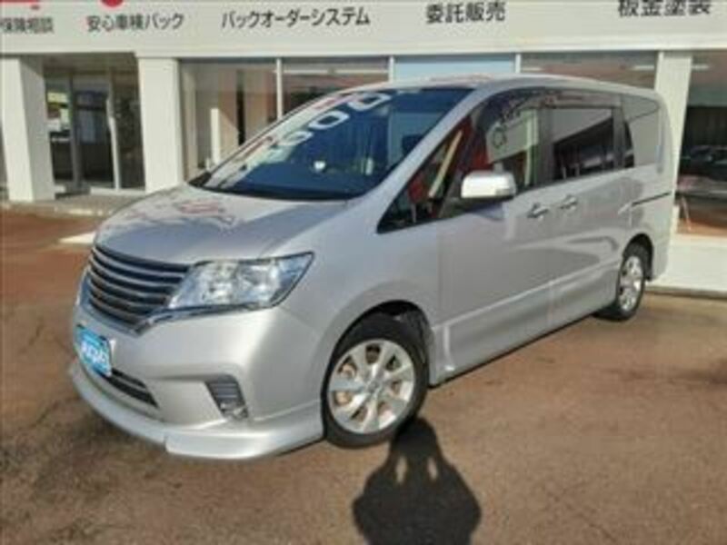 NISSAN　SERENA