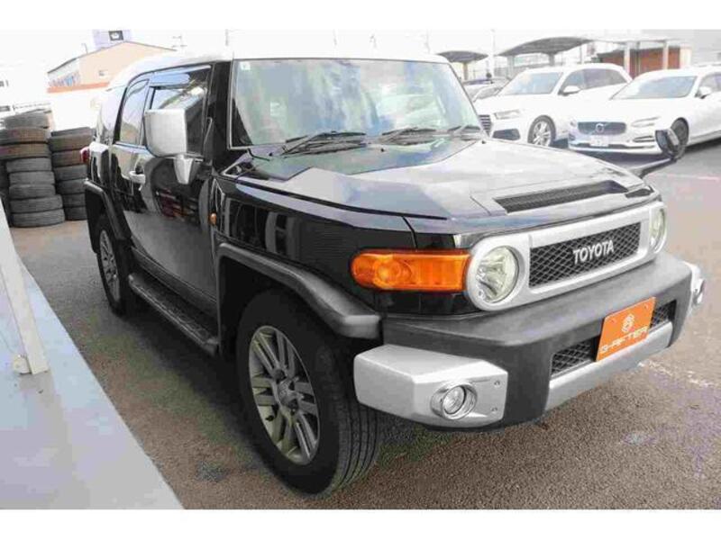 TOYOTA FJ CRUISER